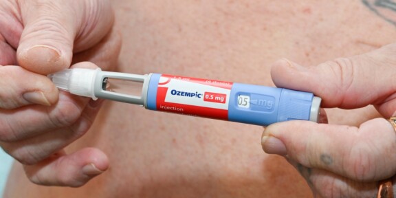 Trafic cu Ozempic, medicament pentru diabetici. Sute de reţete au fost falsificate – era vândut pe internet femeilor care voiau să slăbească