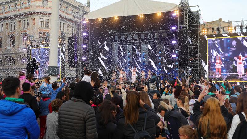 Continuă evenimentele dedicate Zilelor Constanței: street food, treasure hunt, ateliere de creație, parade stradale, activități sportive și multe alte surprize – concert Andreea Bănică și Delia, în Piața Ovidiu