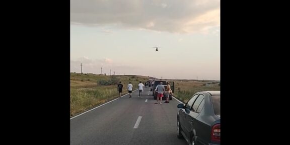 JUDEŢUL CONSTANŢA. Bărbat în stare gravă după ce o maşină s-a răsturnat. A intervenit şi elicopterul SMURD