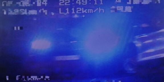 Doi şoferi s-au luat la întrecere în staţiunea Mamaia. Au rămas fără permis pentru 120 de zile: „Își întreceau bolidurile cu peste 110 km/h”