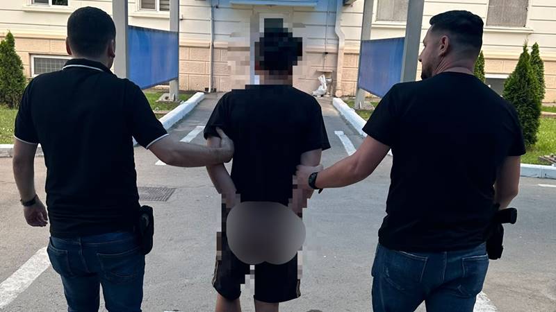 CONSTANȚA. Un tânăr și doi minori ar fi tâlhărit un bărbat și i-ar fi furat rucsacul: unul dintre ei a fost reținut