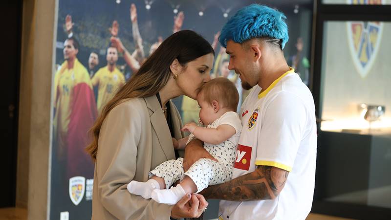 (FOTO) Momente emoționante pentru tricolori: jucătorii naționalei s-au bucurat de o după-amiază alături de familii, în cantonamentul de la Würzburg