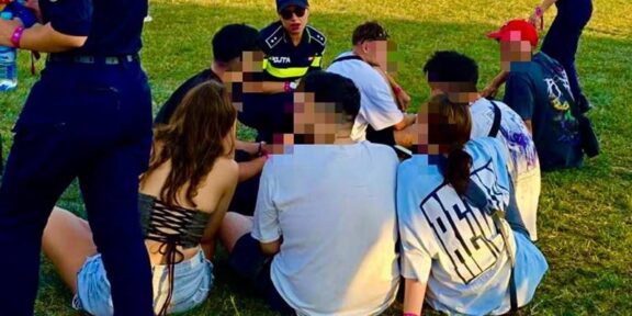 Polițiștii constănțeni, printre tinerii prezenți la festivalul „Beach, Please!”