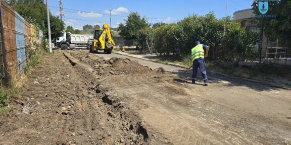 CONSTANȚA. Se reabilitează carosabilul și trotuarele pe strada Bradului din cartierul Palas – sunt instituite restricții de circulație