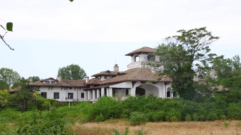 Vergil Chițac: „În scurt timp, vom reuși să salvăm Palatul Regal din Mamaia și să-l punem în valoare”