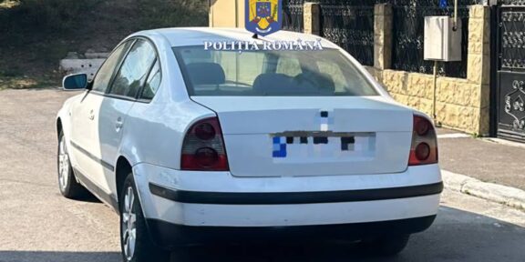 CONSTANȚA. Doi minori au furat o mașină, au plecat cu ea la plimbare, au lovit un autoturism parcat și au fugit de la fața locului