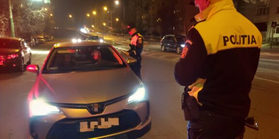 Tânăr prins de poliţiştii constănţeni cu droguri la el. Oamenii legii au făcut controale şi în baruri, săli de jocuri de noroc, parcuri