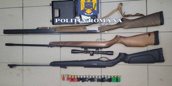 Controale la mai mulți deținători de arme din județul Constanța. Doi bărbați sunt cercetați după ce le-au expirat permisele de armă
