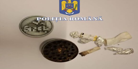 CONSTANȚA. Doi tineri prinși cu droguri asupra lor: oamenii legii spun că aveau un comportament nefiresc