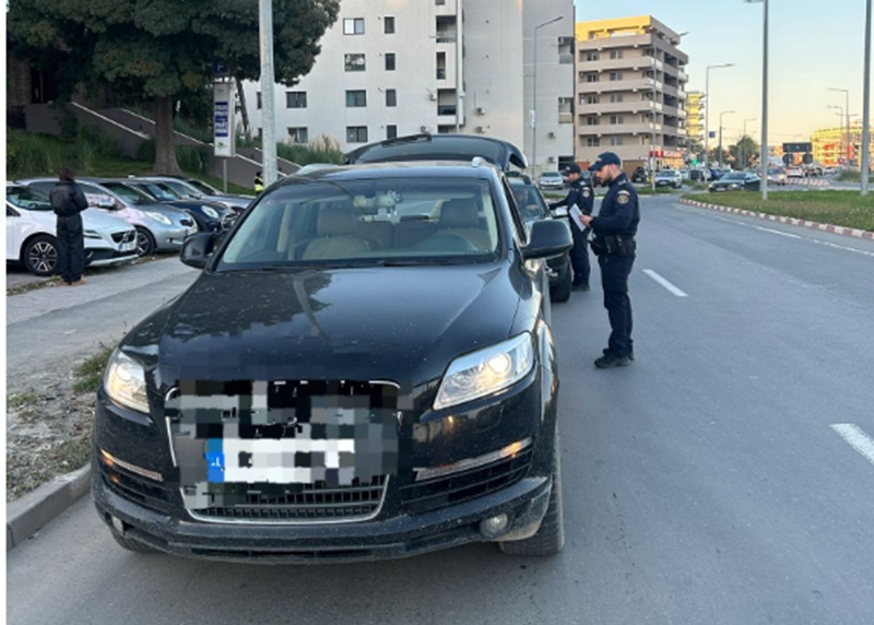 Acţiune desfăşurată de poliţiştii oraşului Năvodari. Oamenii legii au legitimat peste 120 de persoane și au controlat 104 vehicule