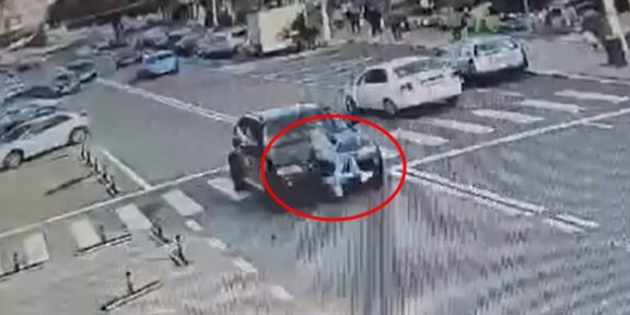 (VIDEO) Doi bărbați s-au aruncat intenționat în fața mașinilor, în Năvodari: unul dintre ei a fost rănit grav – polițiștii recomandă șoferilor să-și monteze camere video în autoturisme
