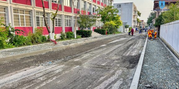 Primăria Constanţa: Continuă procesul de reabilitare a carosabilului pe strada Cuza Vodă
