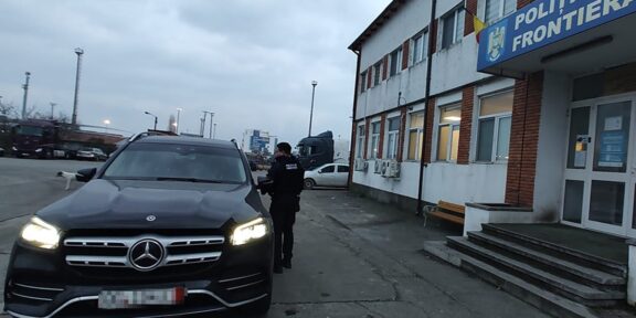 Autoturism de lux, în valoare de 350.000 lei, căutat de autoritățile din Franța, descoperit de poliţiştii de frontieră în Portul Constanța