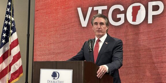 Trump l-a numit pe Doug Burgum la postul de secretar de Interne. Acesta urmează să-i aplice politica „drill, baby, drill”