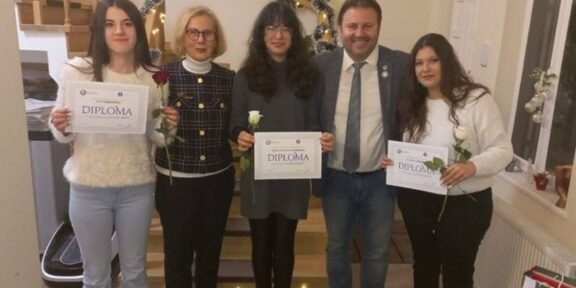 Elevi ai Liceului de Arte „Regina Maria” din Constanța, premiați la concursul „Io parlo italiano / Eu vorbesc italiană”