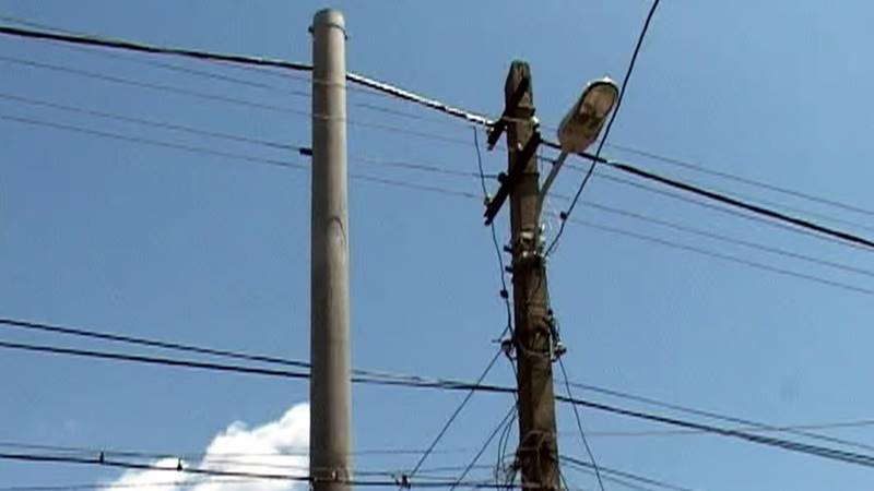 Federația Patronală a Energie, despre „taxa pe stâlp”: „Provoacă firmele să reducă locurile de muncă și să pună presiune pe prețurile finale suportate de consumatori”