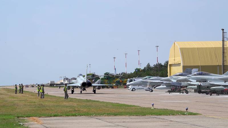 NATO își consolidează prezența în România: până la 20.000 de militari la baza aeriană Mihail Kogălniceanu