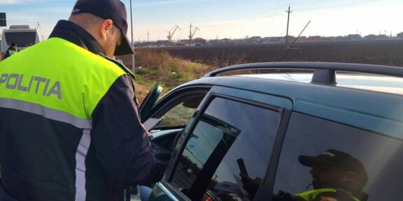 Acțiune Blitz în Năvodari: au fost legitimate 28 de persoane și veriticate 26 de vehicule și cinci locații publice
