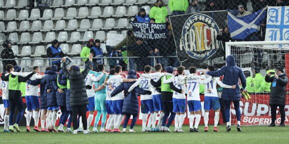 Farul Constanţa a învins Dinamo! Victoria constănţenilor, umbrită de o bătaie între suporteri – Jandarmeria anunţă amenzi în valoare totală de 42.250 de lei