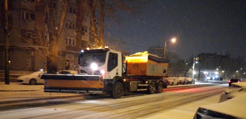 IARNA LA CONSTANŢA. Circulația în oraş se desfășoară în condiții normale de trafic! „Constănțenii care ies în trafic să aibă autoturismele echipate corespunzător”