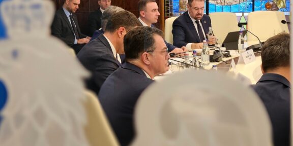Ministrul Digitalizării, Bogdan Ivan, întâlnire cu giganții financiari mondiali