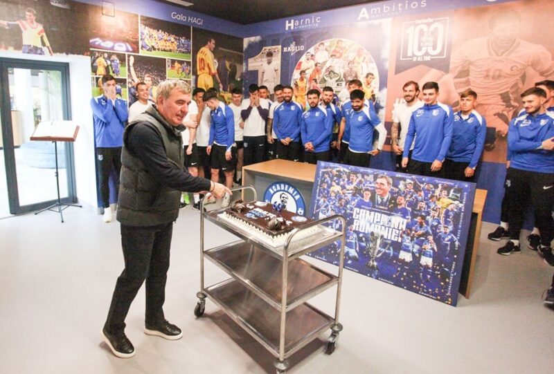 Moment emoţionant la Farul. Jucătorii şi-au sărbătorit „Regele” cu aplauze şi tort – Hagi rămâne un simbol al determinării, inspirând generații întregi de fotbaliști