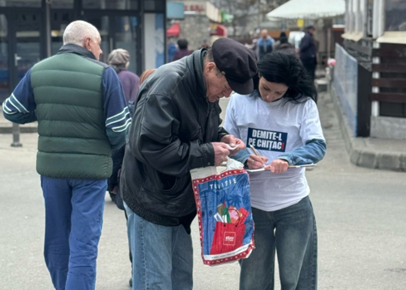Primarul nostru habar nu are că buturugile mici pot răsturna „fotoliul” mare! Constănțenii au început să voteze cu sutele pentru demiterea lui Chițac!