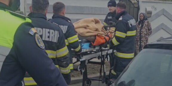 Misiune contracronometru a salvatorilor constănțeni. Au reușit să salveze o femeie care a căzut într-o fântână adâncă de 18 metri