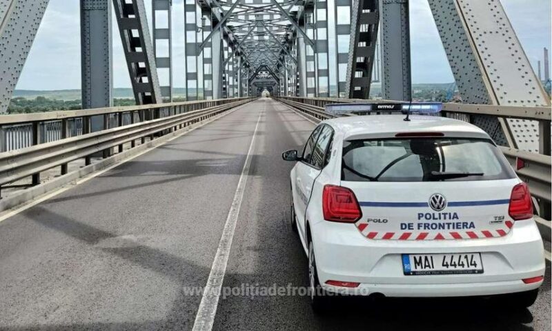 Aglomeraţie pe Podul Prieteniei Giurgiu – Ruse. Rute alternative pentru șoferii care trec în Bulgaria