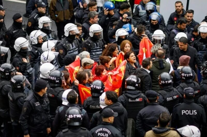 ISTANBUL. Peste 400 de persoane arestate de 1 Mai în timp ce încercau să ajungă în Piaţa Taksim
