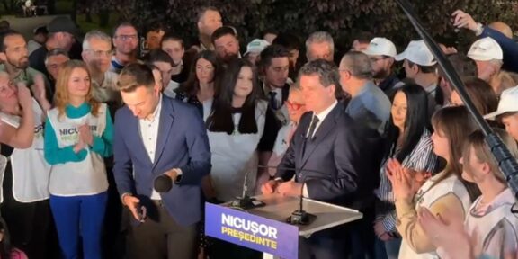 Nicușor Dan, despre primele rezultate: Să ne raportăm cu prudenţă la rezultatele pe care le vedem. Să aşteptăm numărătoarea exactă a voturilor