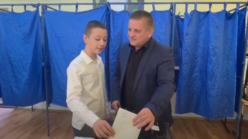 ALEGERI PREZIDENȚIALE 2025. Ovidiu Cupșa și-a exercitat dreptul la vot: „Sper ca la sfârșitul acestei zile să vedem o Românie care se schimbă, o Românie care merge înainte”
