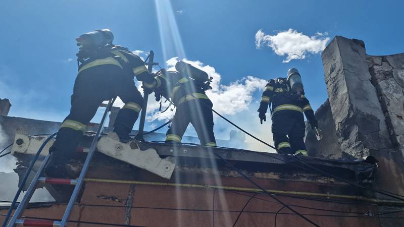 Incendiu la o casă din Constanța: intervin pompierii