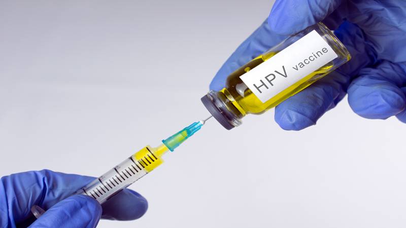 Camera Deputaților a votat extinderea vaccinării anti-HPV gratuite pentru toate fetele și băieții cu vârste între 11 și 26 de ani: „Sănătatea este o prioritate națională”