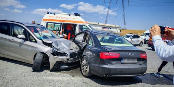 (FOTO) Accident grav în Sibioara: un bărbat este resuscitat la fața locului