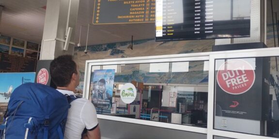 Horia Colibăşanu a pornit cu stângul în expediţia Nanga Parbat. Tarom a schimbat ora plecării avionului fără să anunţe o parte dintre pasageri