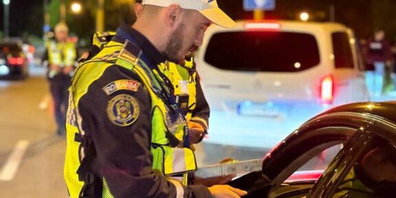 Acțiuni de amploare ale polițiștilor constănțeni, în weekend: peste 990 de amenzi date și 66 de permise reținute