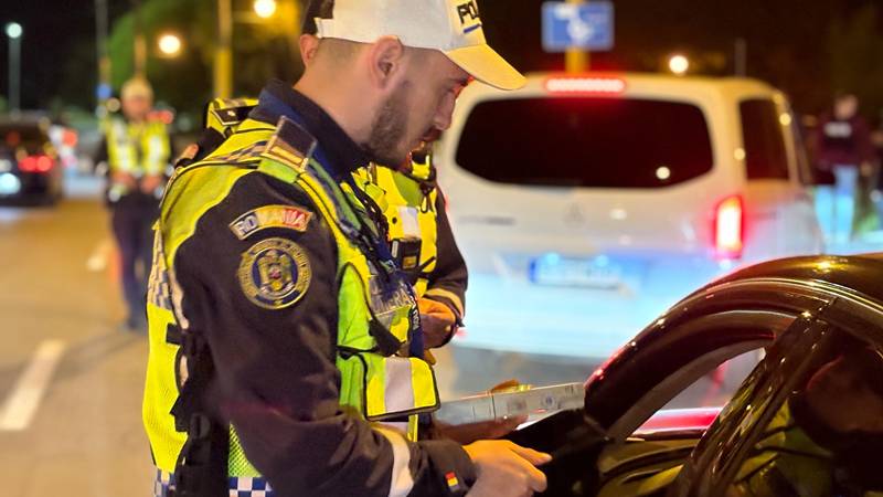 Acțiuni de amploare ale polițiștilor constănțeni, în weekend: peste 990 de amenzi date și 66 de permise reținute
