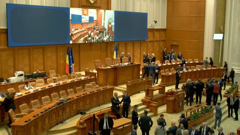 Parlamentarii USR cer păstrarea caracterului public al declarațiilor de avere: „Curtea Constituțională nu a interzis transparența lor”