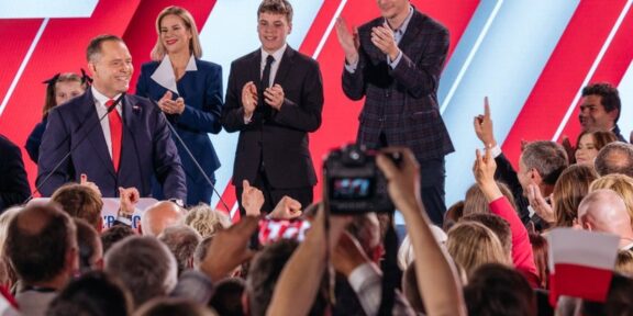 Naţionalistul Nawrocki a câştigat alegerile prezidenţiale din Polonia