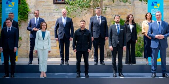 Prima reuniune trilaterală România – Ucraina – Republica Moldova. Nicușor Dan: „Singurul limbaj pe care Rusia îl înțelege este forța”