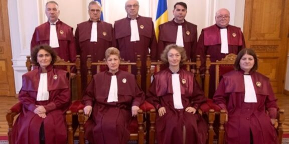 Păziți comoara, 35.000 de euro pentru tăcerea eternă a zeilor de la CCR