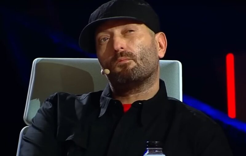 Cheloo a făcut scandal în curtea Catedralei Mântuirii Neamului. Testul pentru droguri a ieşit pozitiv