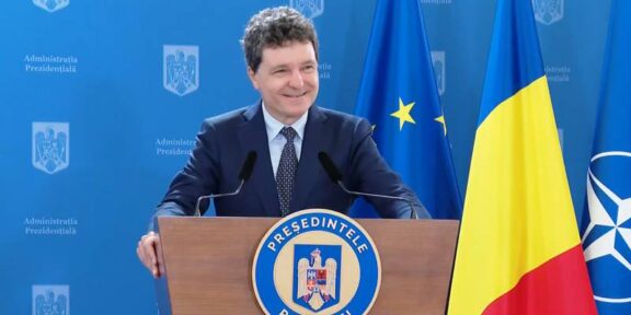 Nicușor Dan la prima întâlnire cu diplomații români: „Apartenența la UE, la NATO, Parteneriatul strategic cu SUA, ordinea mondială bazată pe reguli, sunt lucruri pe care nu le vom schimba”