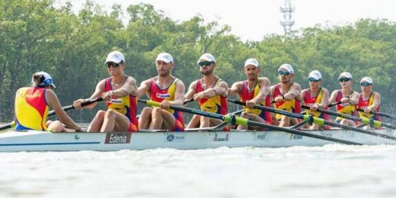 România scrie istorie la Campionatul Mondial de Canotaj! Prima medalie de aur pentru un echipaj de 8+1 mixt, obținută de tricolori