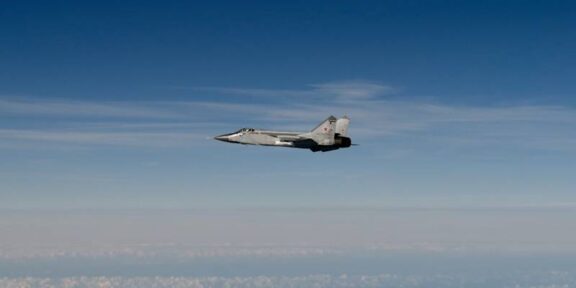 Moscova neagă că trei avioane MiG-31 rusești au încălcat spațiul aerian al Estoniei. Suedia publică imagini cu aparatele de zbor