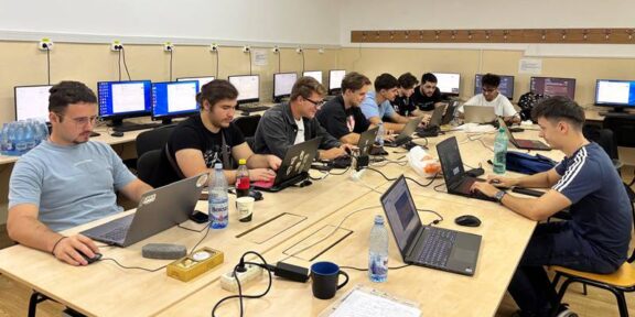 Studenții Universității Ovidius din Constanța au participat la CyDEx25, cel mai important exercițiu național de securitate cibernetică