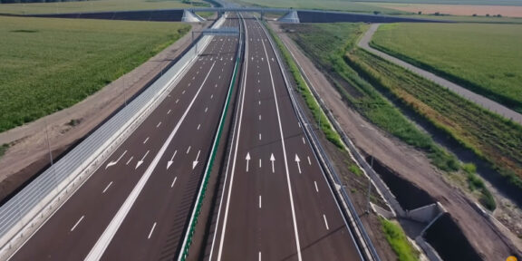 Autoritățile se laudă că Autostrada A7 Mizil-Buzău se deschide vineri. Asociaţia Pro Infrastructura: Doar pe jumătate. Bătaie de joc până în ultima clipă!