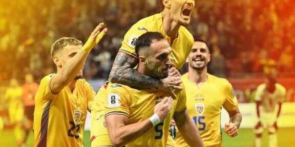 România a învins Austria după un gol marcat în minutul 90+5. Tricolorii rămân în cursa pentru Mondial