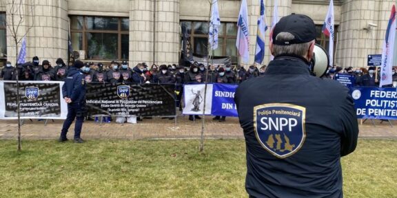 Sindicaliştii din penitenciare, protest faţă de ”reforma haotică” din sistem